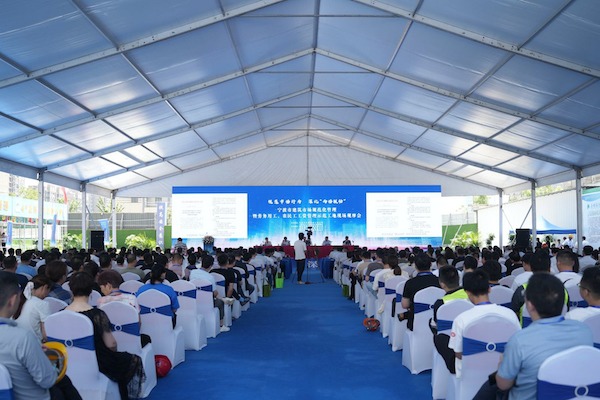 寧波市建筑市場規(guī)范化管理暨勞務用工、農(nóng)民工工資管理示范工地現(xiàn)場觀摩會在我司項目部成功舉辦